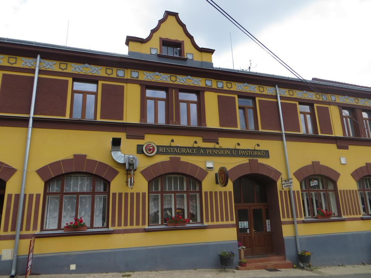 U Pastorku Hotel Racice  Exterior foto
